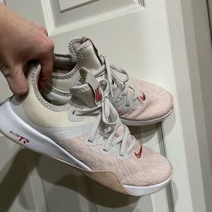 Women’s Nike Elite TR